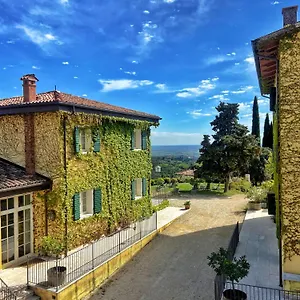  Vakantieboerderij La Vineria Di San Mattia